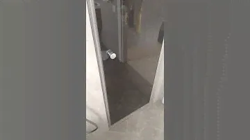 ДВЕРЬ В ДУШЕВУЮ НИШУ KÜBELE DE020D601, ПРОФИЛЬ ХРОМ МАТОВЫЙ, СТЕКЛО ГРАФИТ